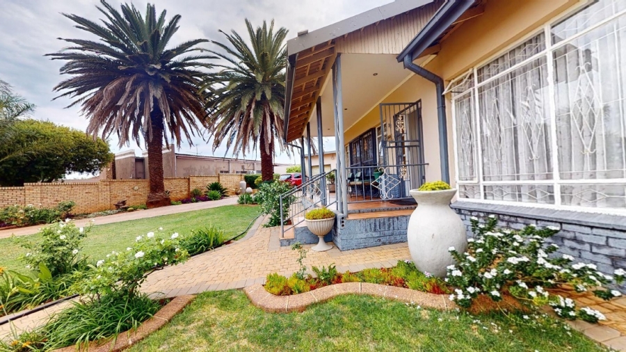 3 Bedroom Property for Sale in Mohadin North West